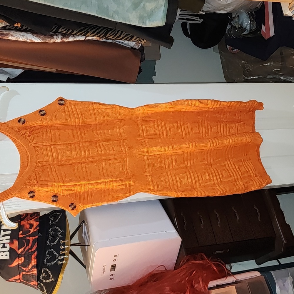 DRESS